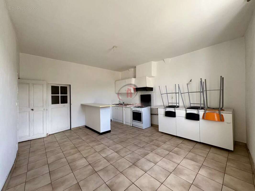 Appartement à SIGNES