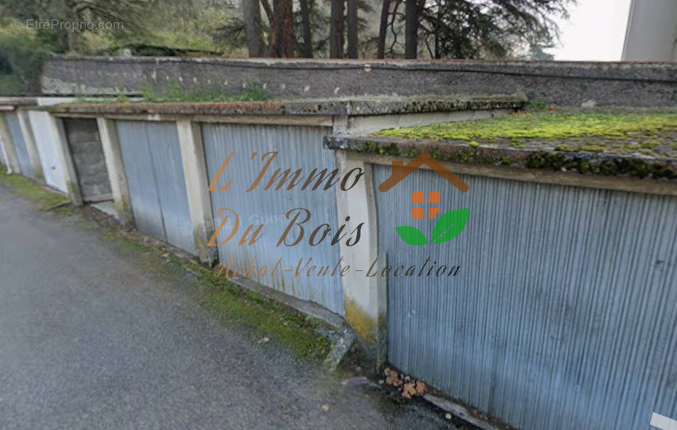 Parking à SAINT-VALLIER