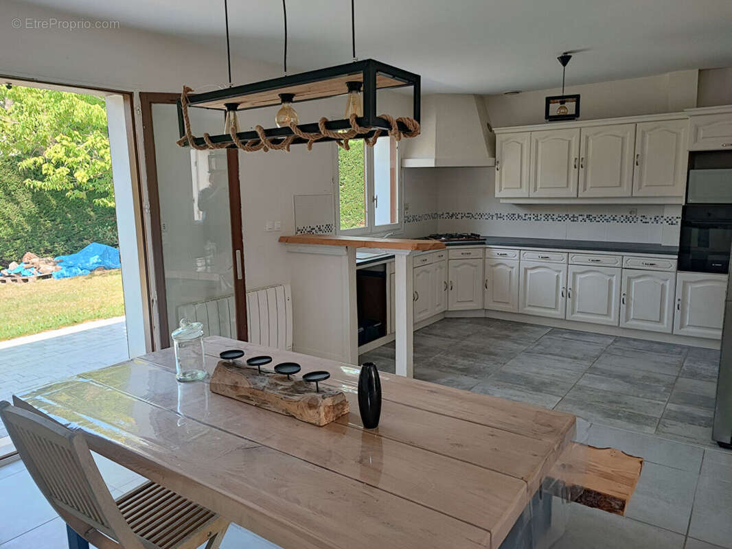 Maison à SAINT-JEAN-DE-BRAYE