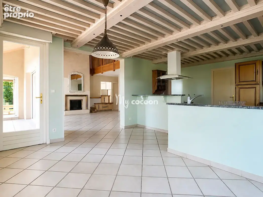 Maison - T6 - 200 m² - photo 7