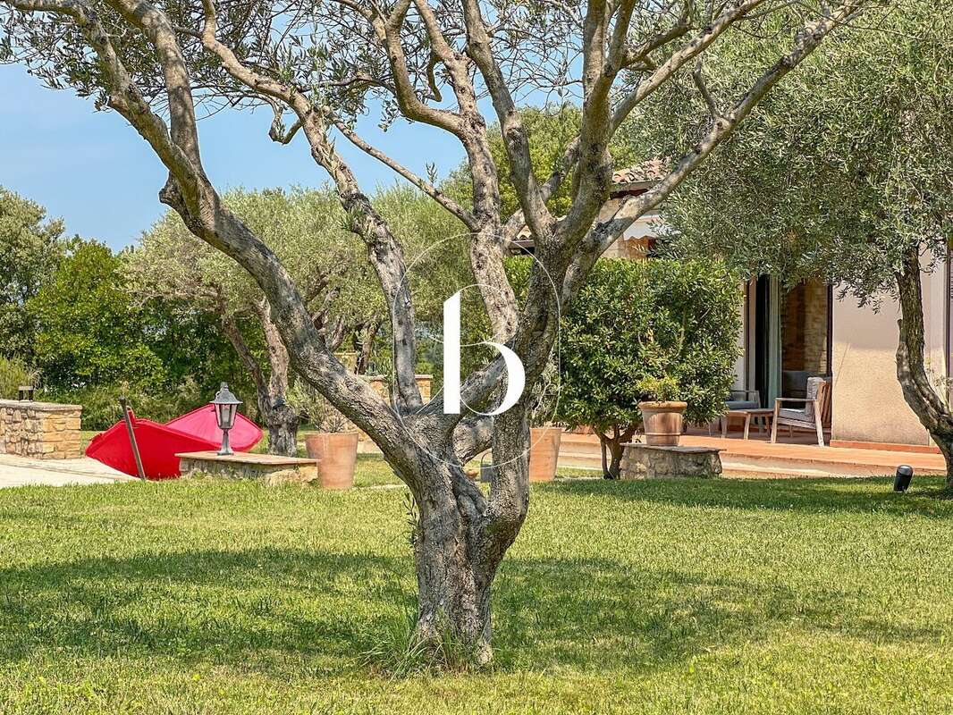 Maison 180 m² à Sabran  - photo 10