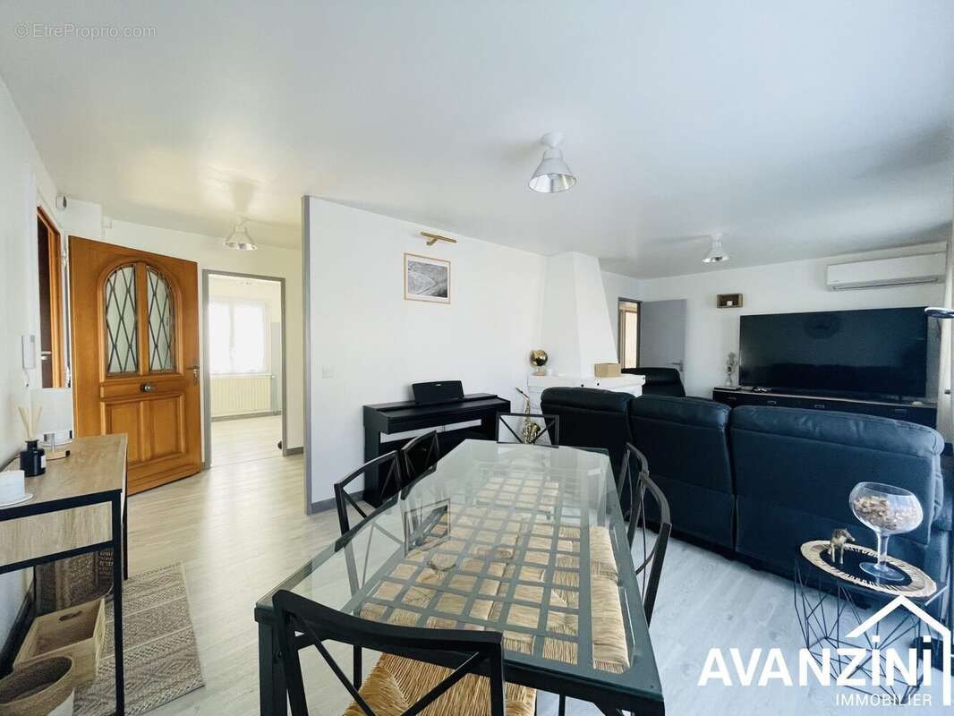 Maison à PIERRE-LEVEE