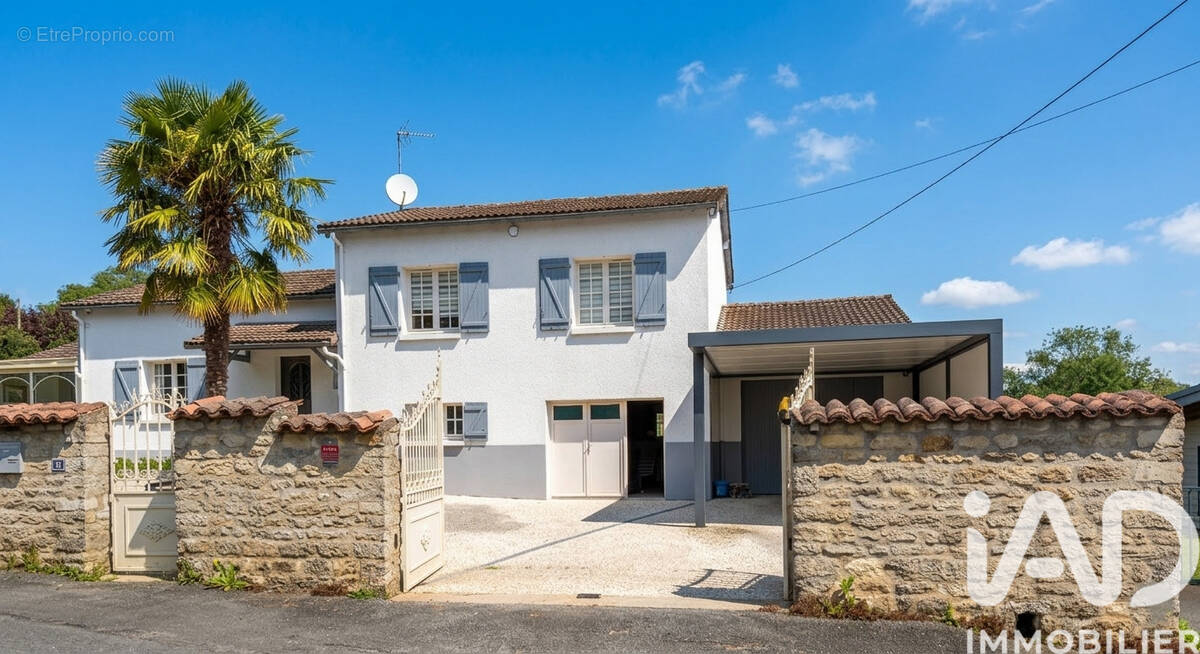 Photo 1 - Maison à VERRUYES