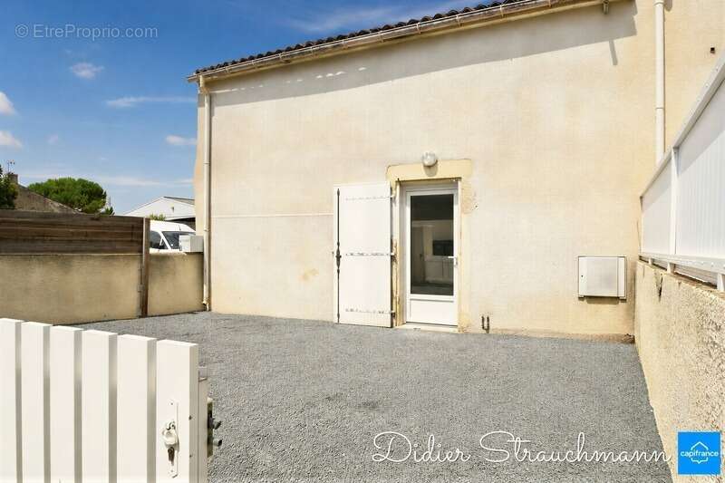 Maison à vendre 4 pièces CIRE D'AUNIS (17) - photo 10