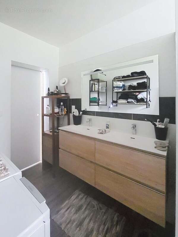 Maison 145 m² à Saint-Malo-Des-Trois-Fontaines  - photo 8