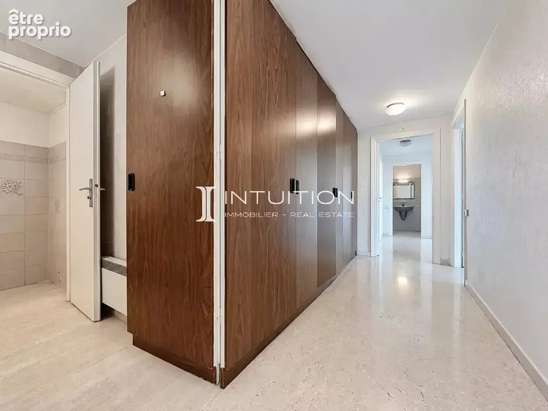 Cannes - Basse Californie : Vaste appartement toit terrasse avec garage - photo 36