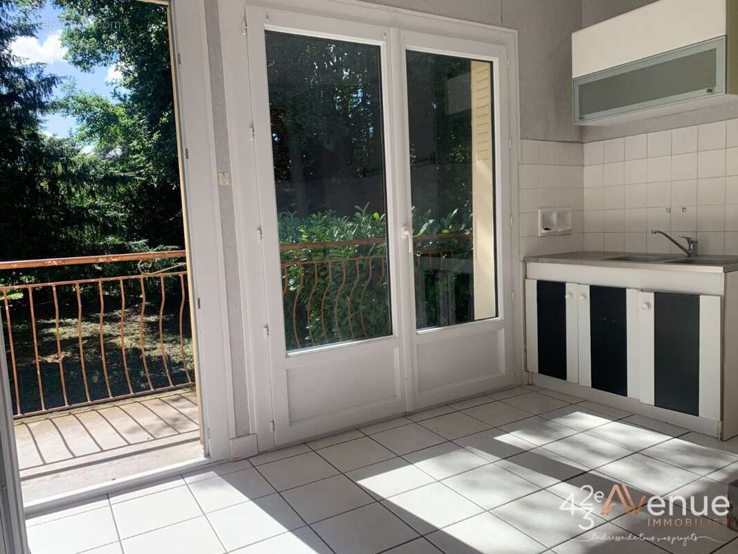 Maison 80 m² à Andrezieux-Boutheon  - photo 3