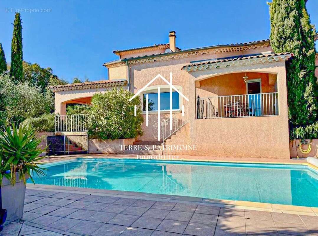 Propriété avec vue imprenable - photo 3