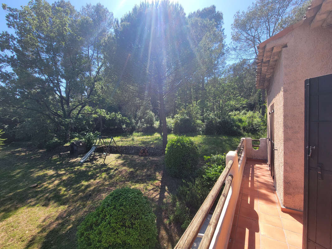 Maison à VALBONNE