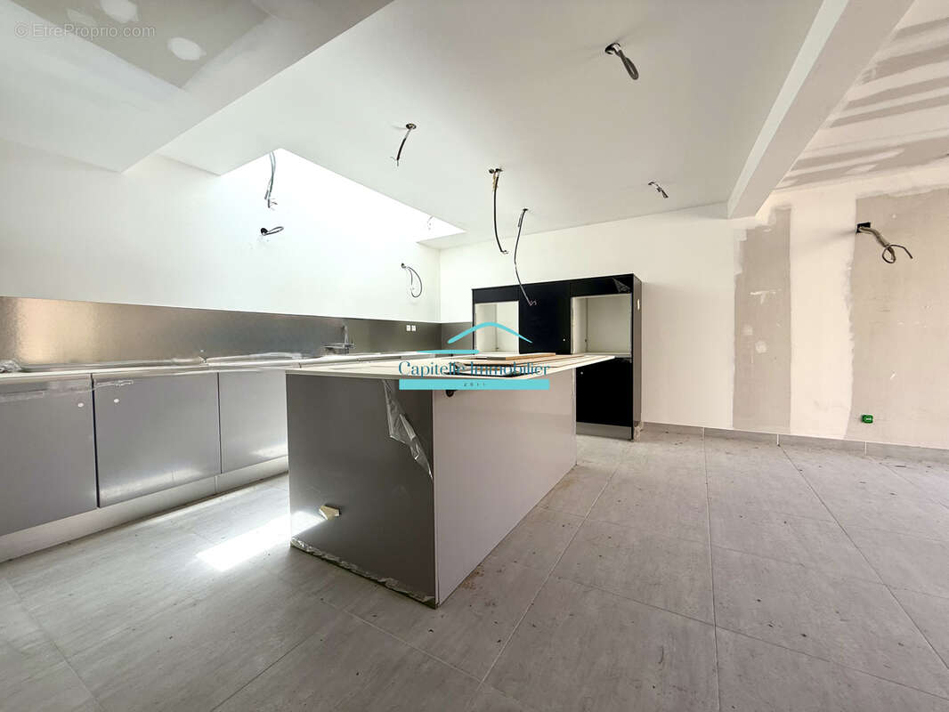 Maison à COURNONTERRAL
