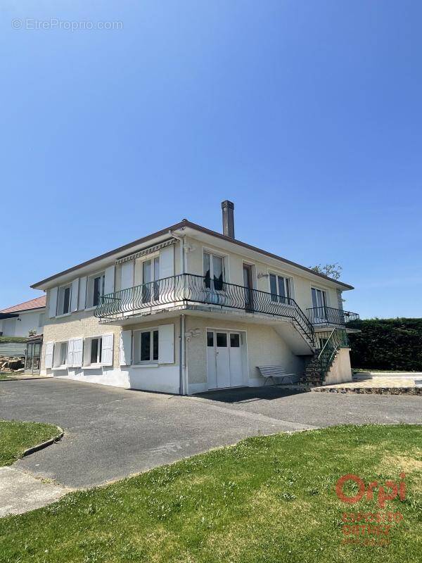Maison à LAA-MONDRANS