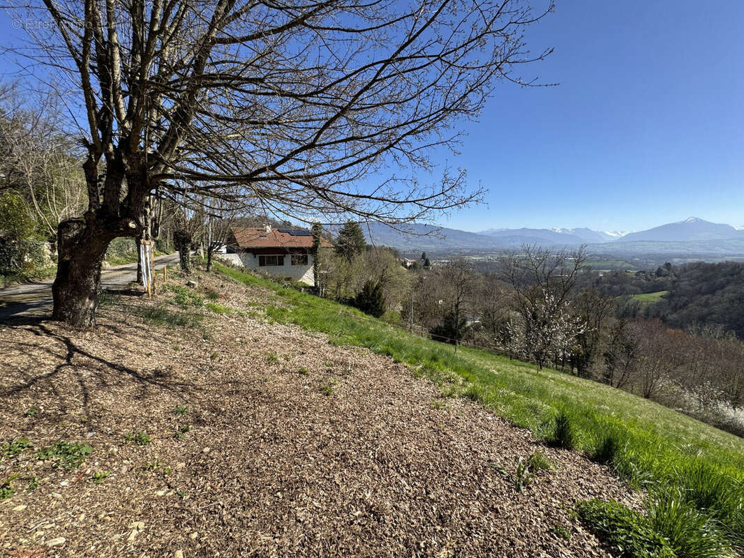 Terrain à MONNETIER-MORNEX