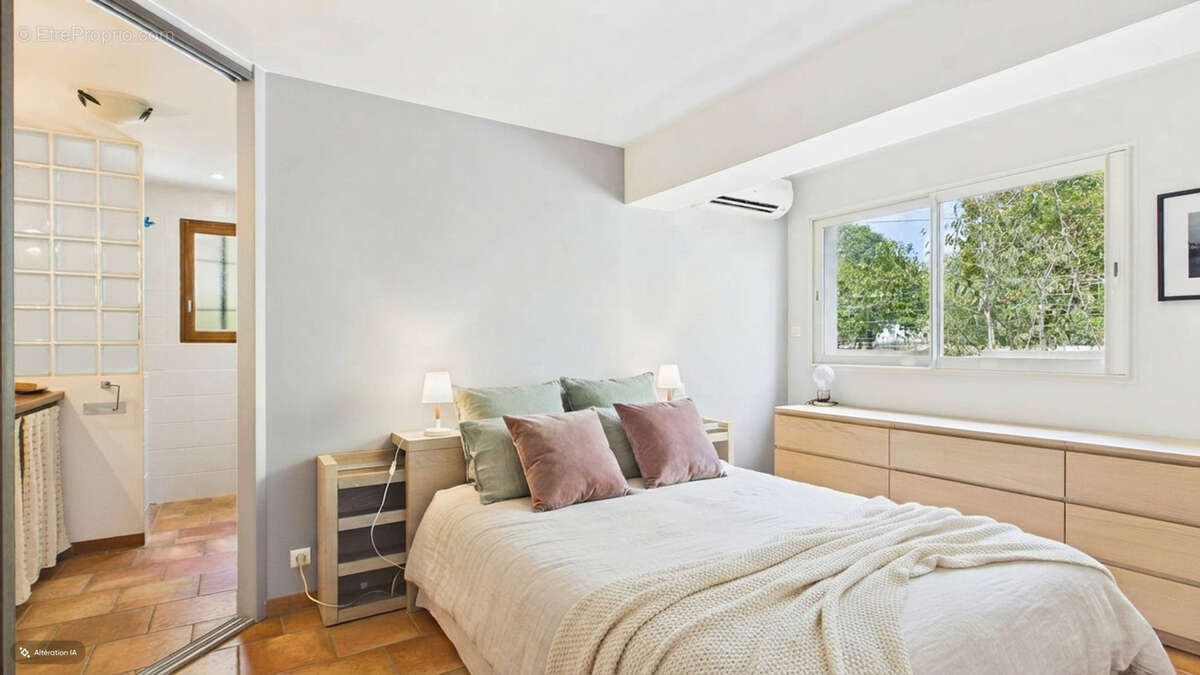 LABEAUME   Maison de caractère avec piscine et annexe indépendante - photo 10