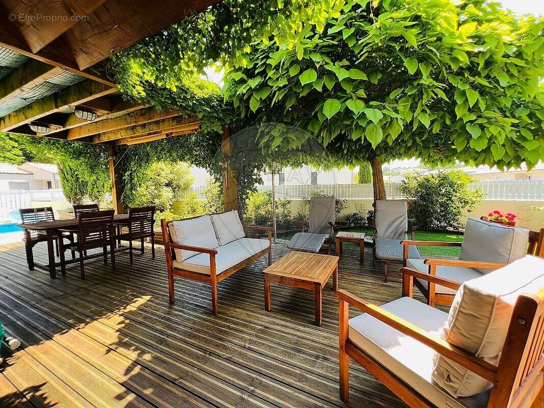 Maison à LES MATHES