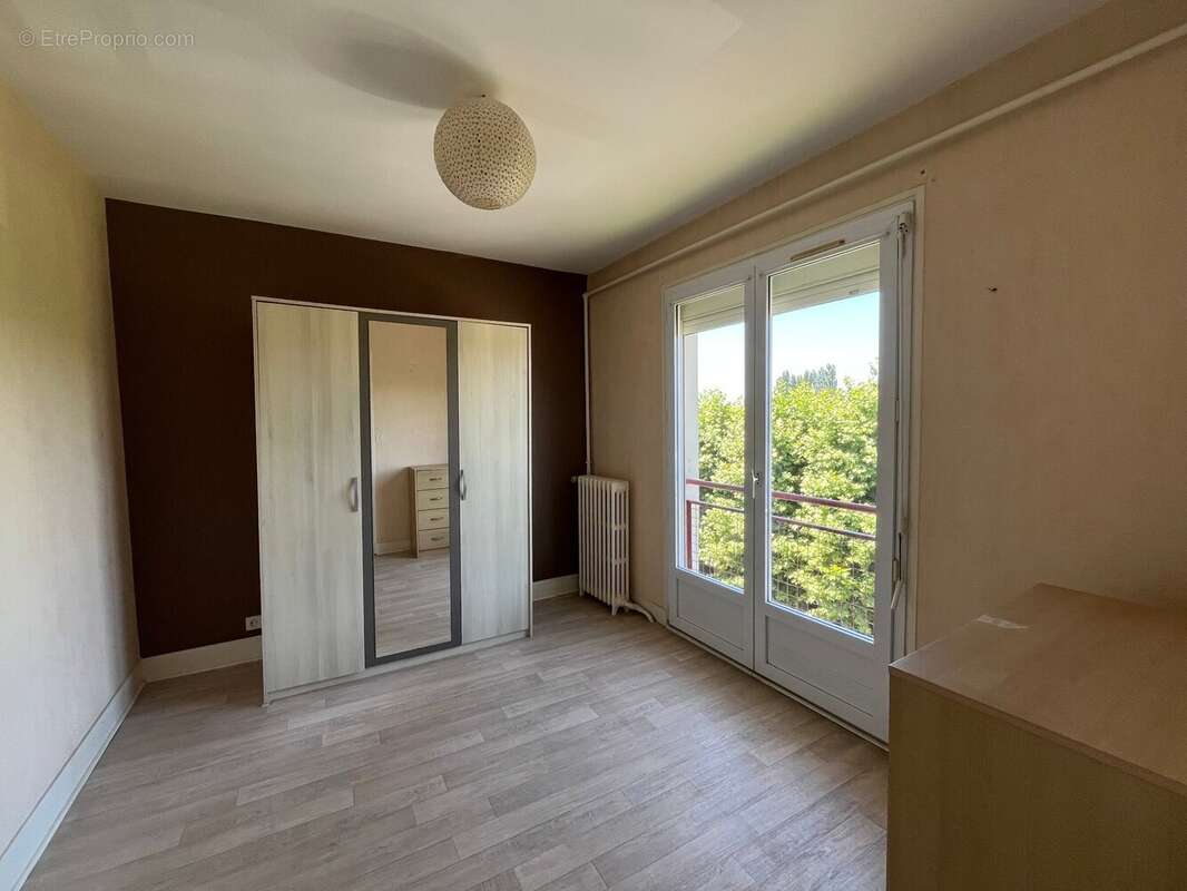 Appartement 73 m² à Saint-Astier  - photo 353
