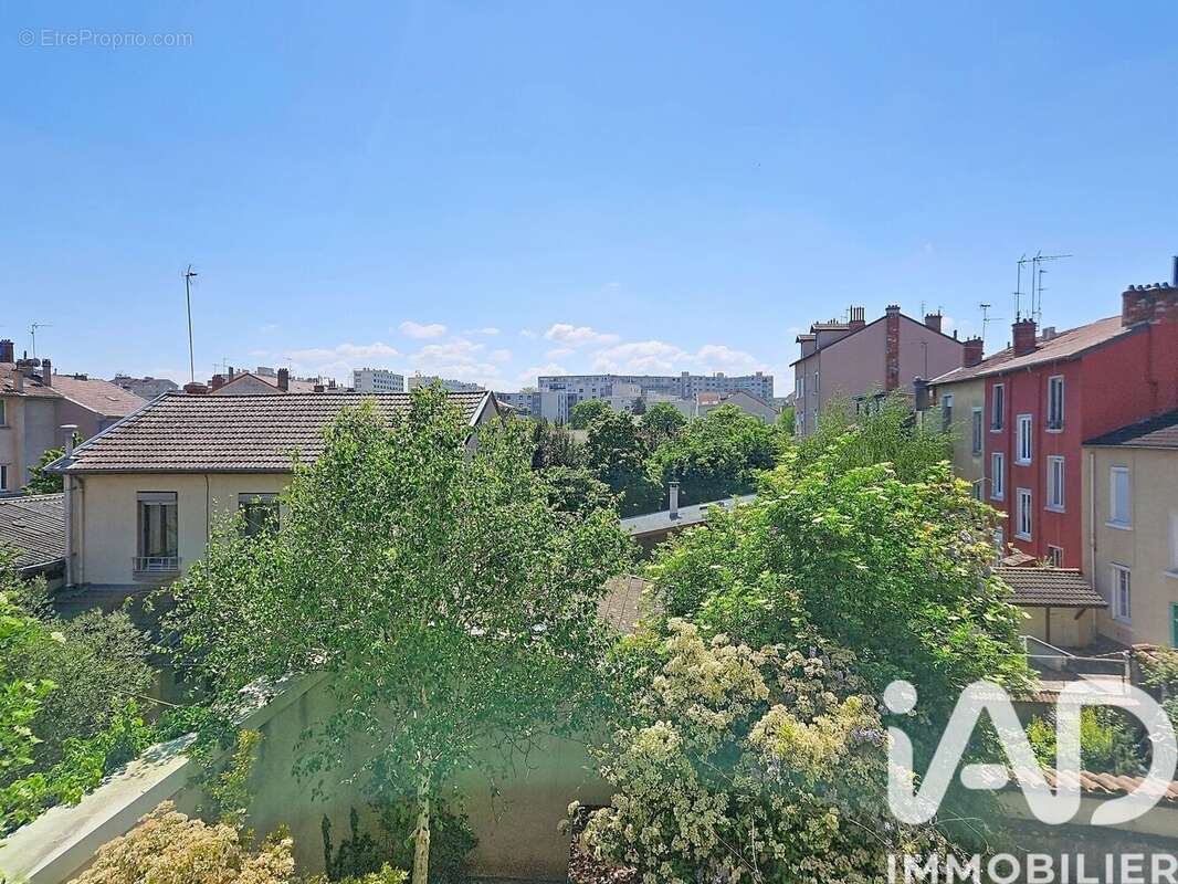 Photo 3 - Appartement à VILLEURBANNE