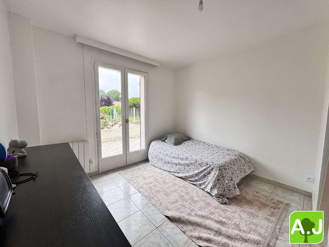 Maison 100 m² à Ezy-Sur-Eure  - photo 8