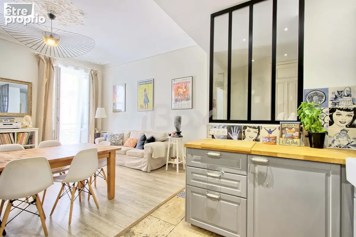 Toulon Haute Ville : Appartement refait à neuf traversant avec cave - photo 3