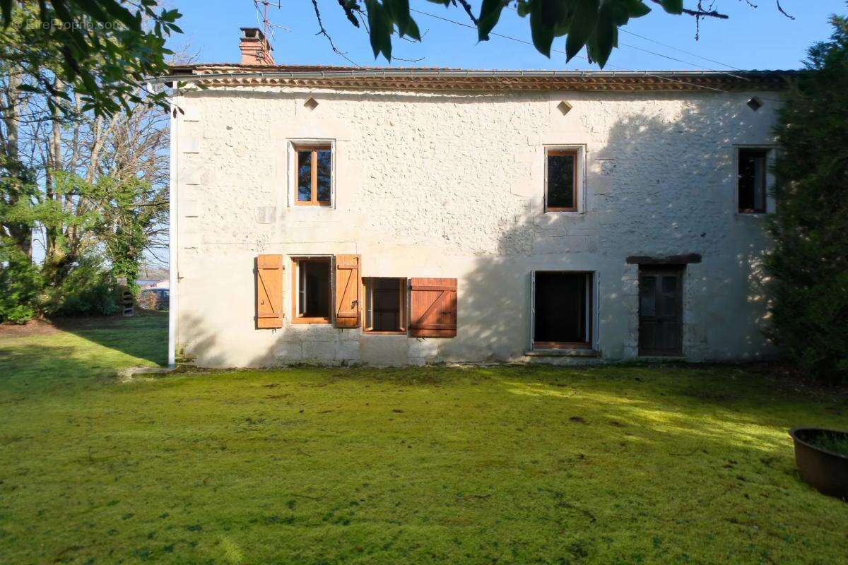 Maison à GRAND-BRASSAC