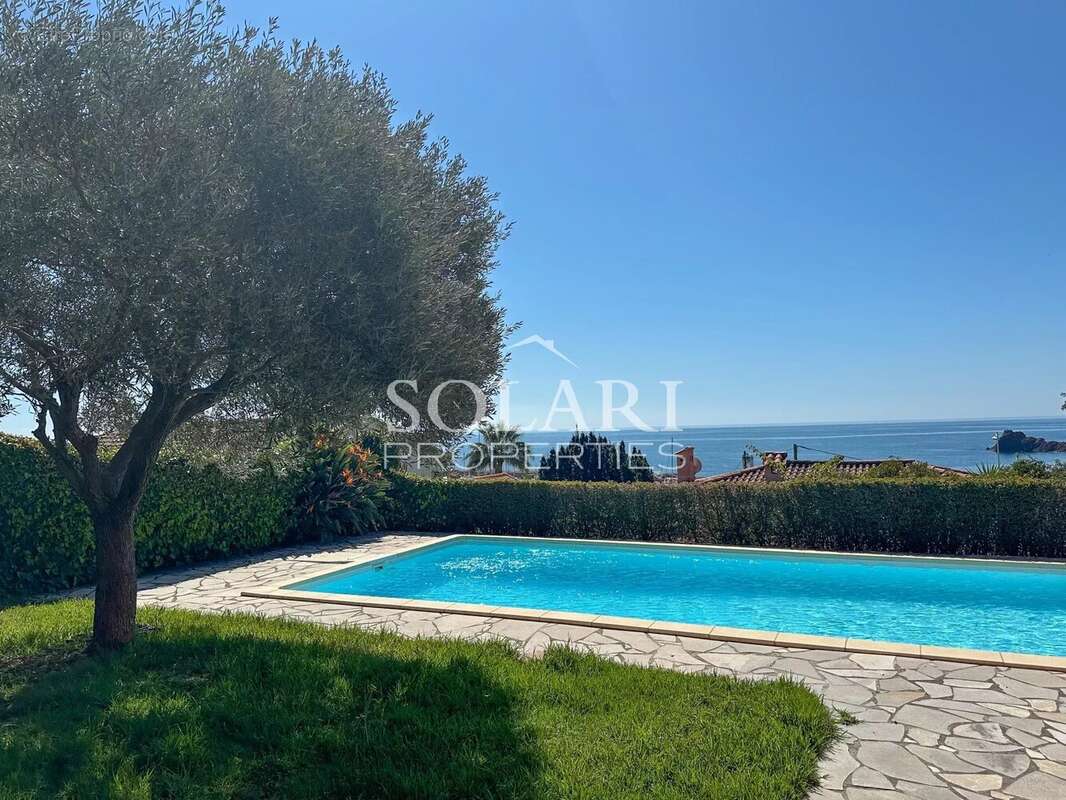 Maison à THEOULE-SUR-MER