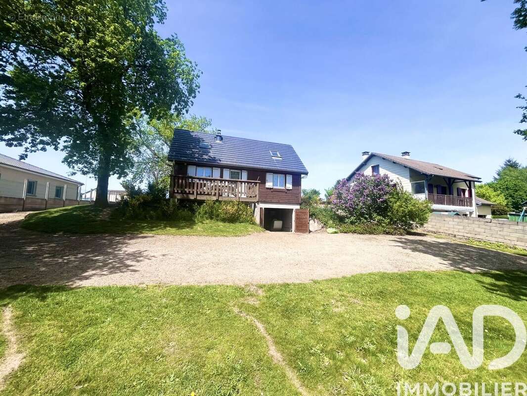 Photo 2 - Maison à CHAPDES-BEAUFORT