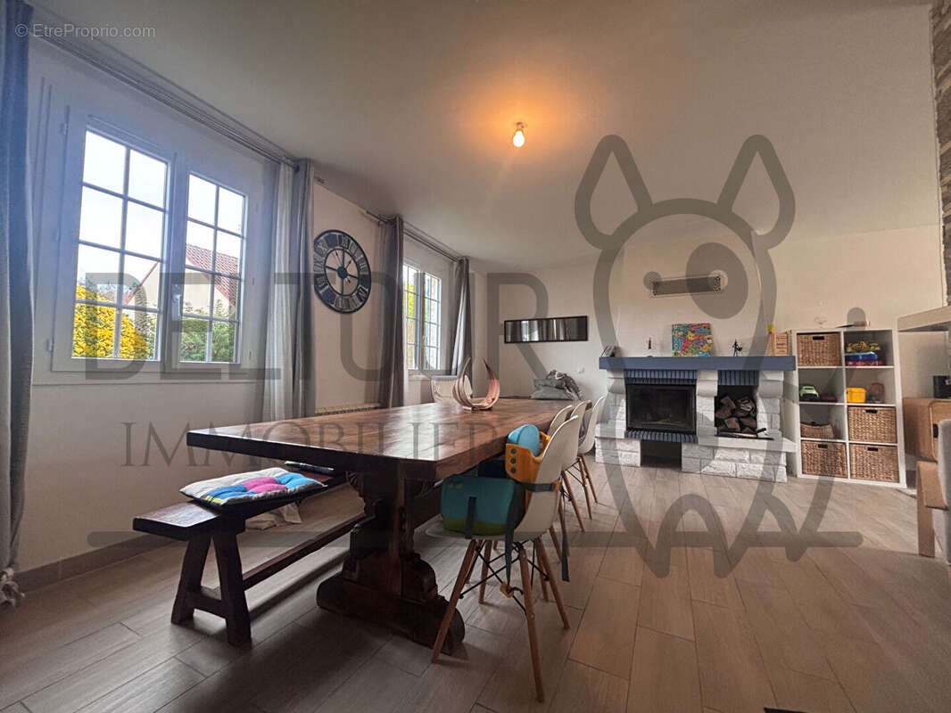 Maison à FAREMOUTIERS