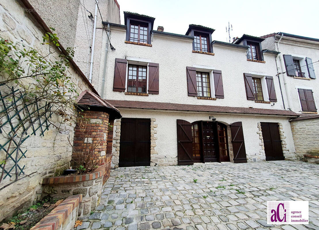 Maison à L&#039;HAY-LES-ROSES