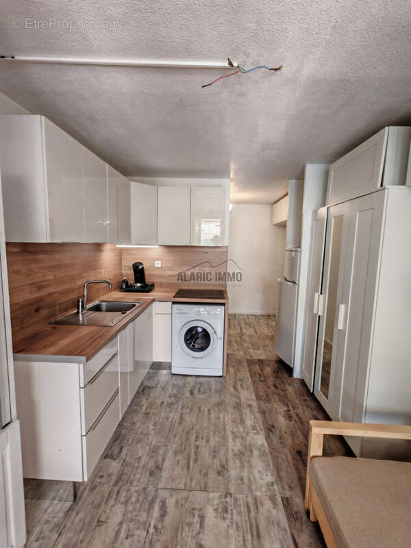 Studio cabine avec grande terrasse et parking, dans résidence avec piscine - photo 3