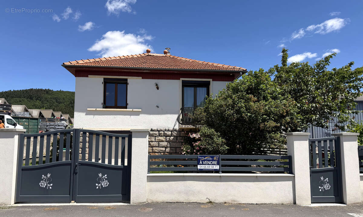 Maison à ALLEGRE