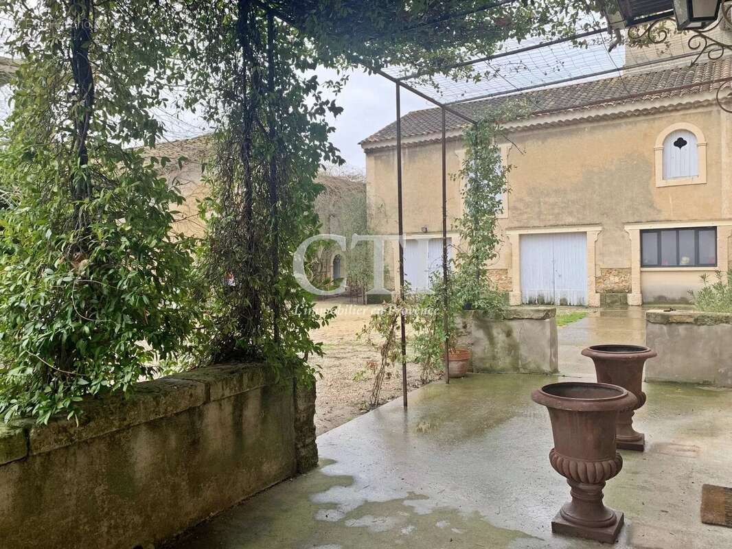 Maison à VAISON-LA-ROMAINE