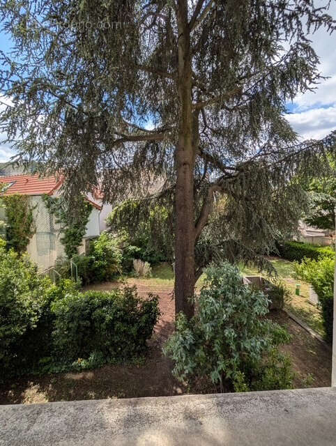 Appartement à CHARENTON-LE-PONT