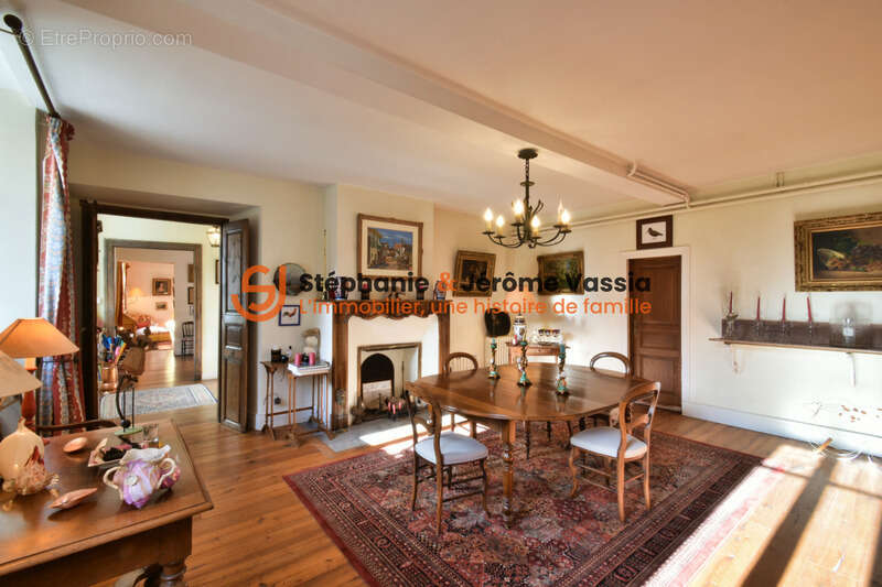 Propriété de prestige du XVIIIᵉ siècle – Domaine sur 4 hectares avec dépendances – Pyrénées - photo 8