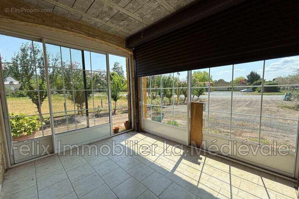 Maison 119 m² à Saint-Cybranet  - photo 4