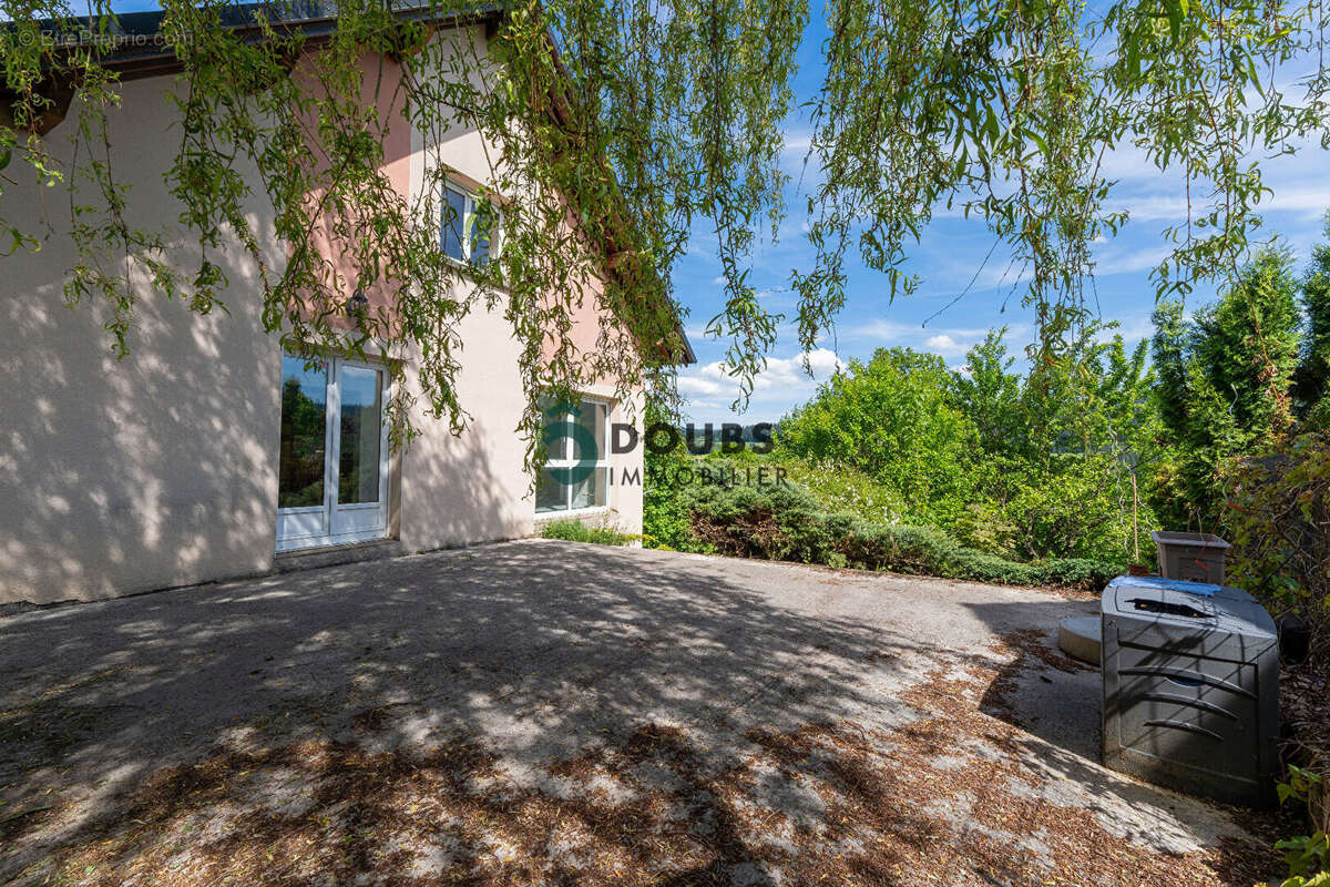 Maison à GRAND'COMBE-CHATELEU
