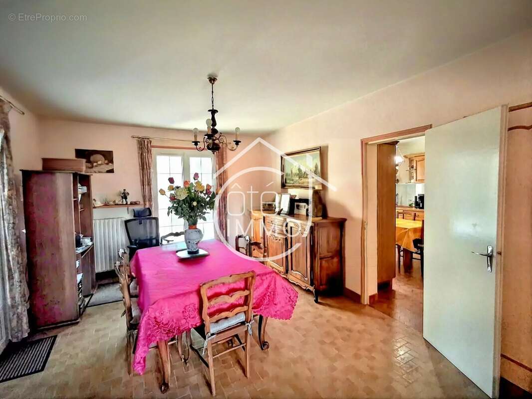 COURS DE PILE : Maison familiale de 120m² avec beau jardin - photo 3