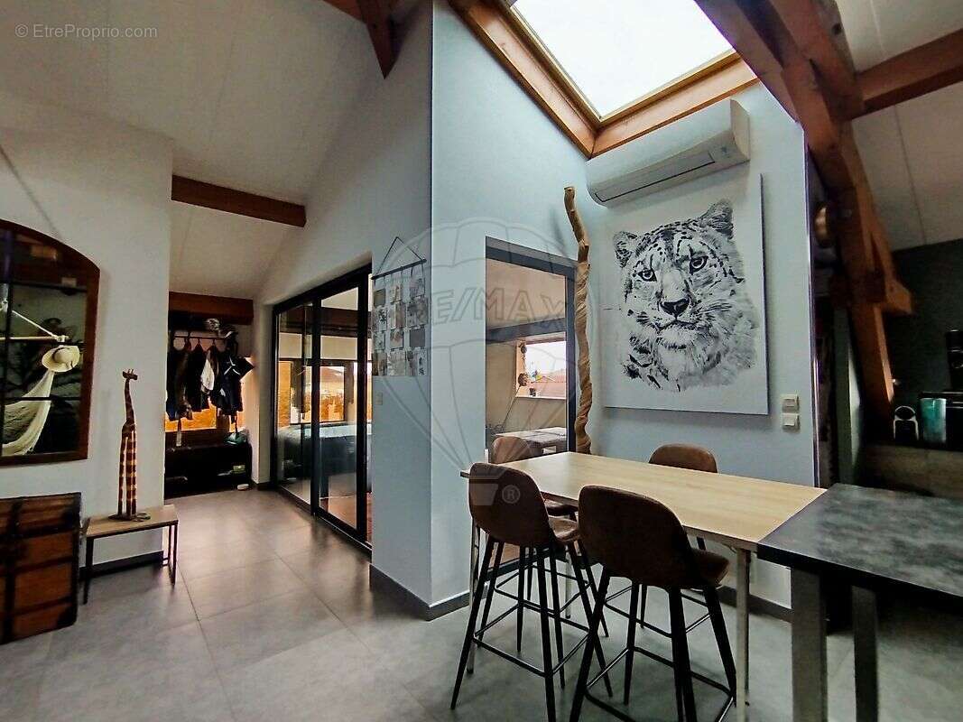 Appartement à LACENAS
