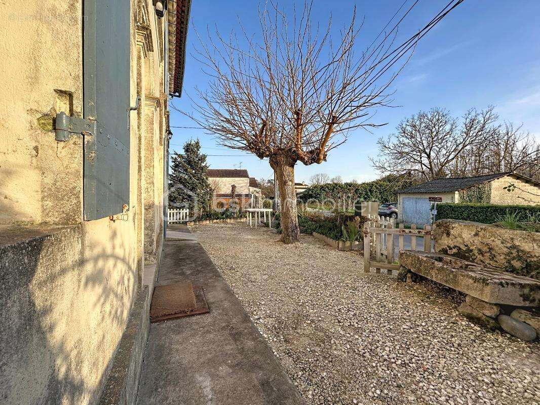 Authentique maison en pierre aux multiples possibilités - photo 18