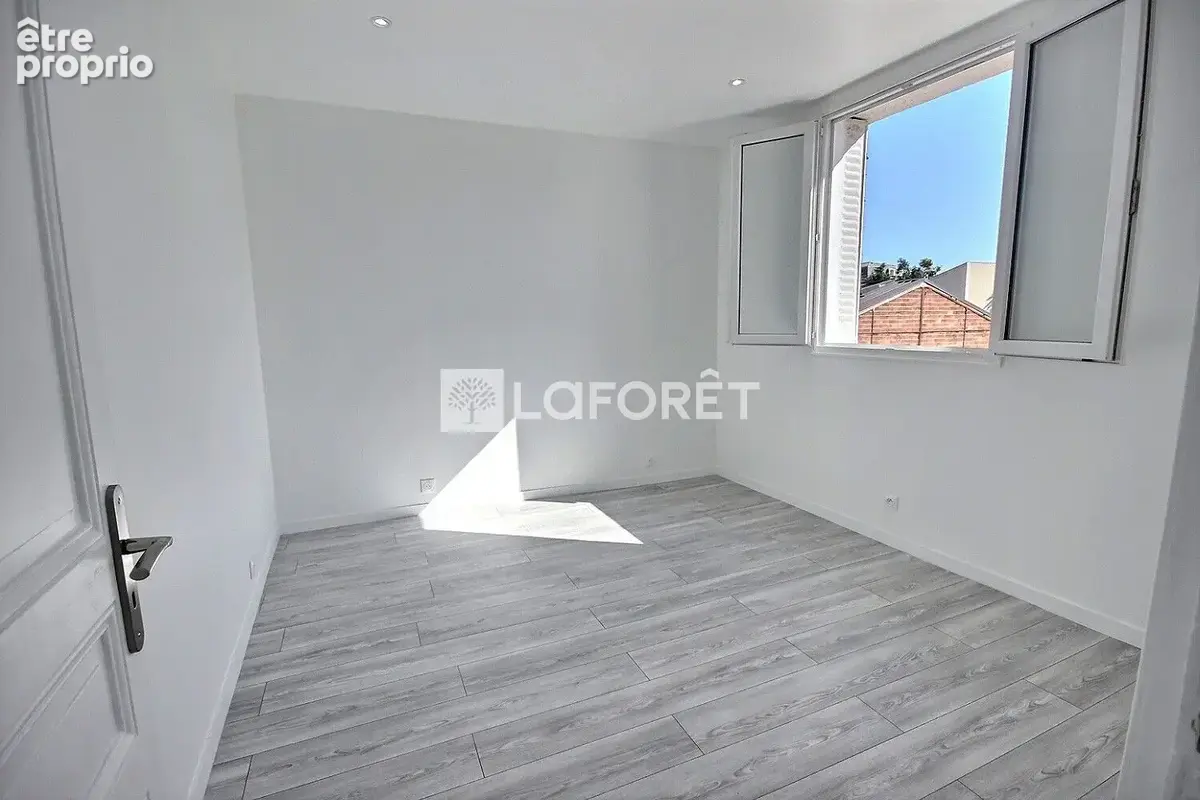 Appartement Courbevoie 1 pièce(s) 21 m2 - photo 5