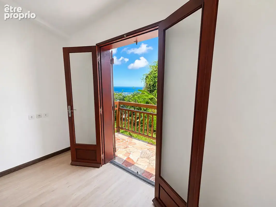 À vendre sur la POSSESSION - Maison avec annexe indépendante sur terrain de 555 m² - photo 6