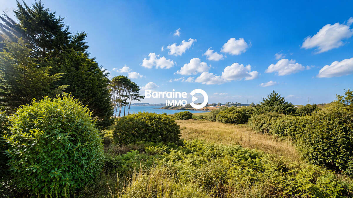 EXCLUSIVITE : Propriété de 164m² avec vue mer sur un terrain de 2 020 m² - photo 2