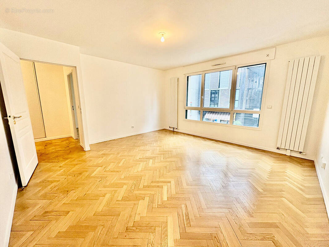 Appartement à PARIS-19E