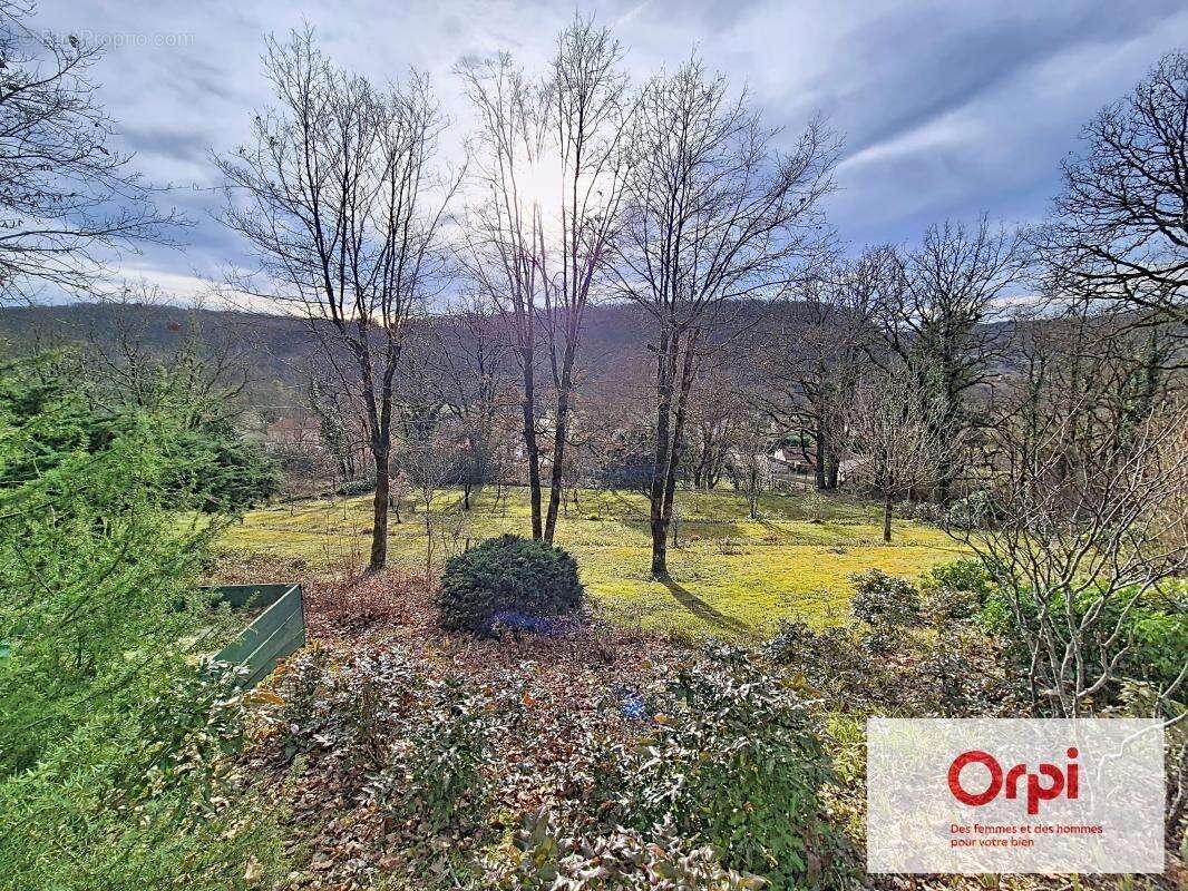 Maison à CONDAT-SUR-VEZERE