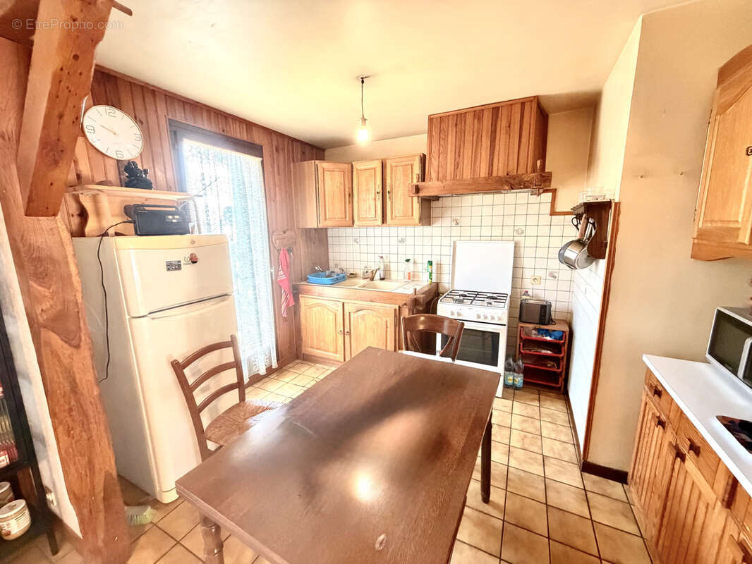 Maison familiale avec grand sous-sol   Juillan - photo 6