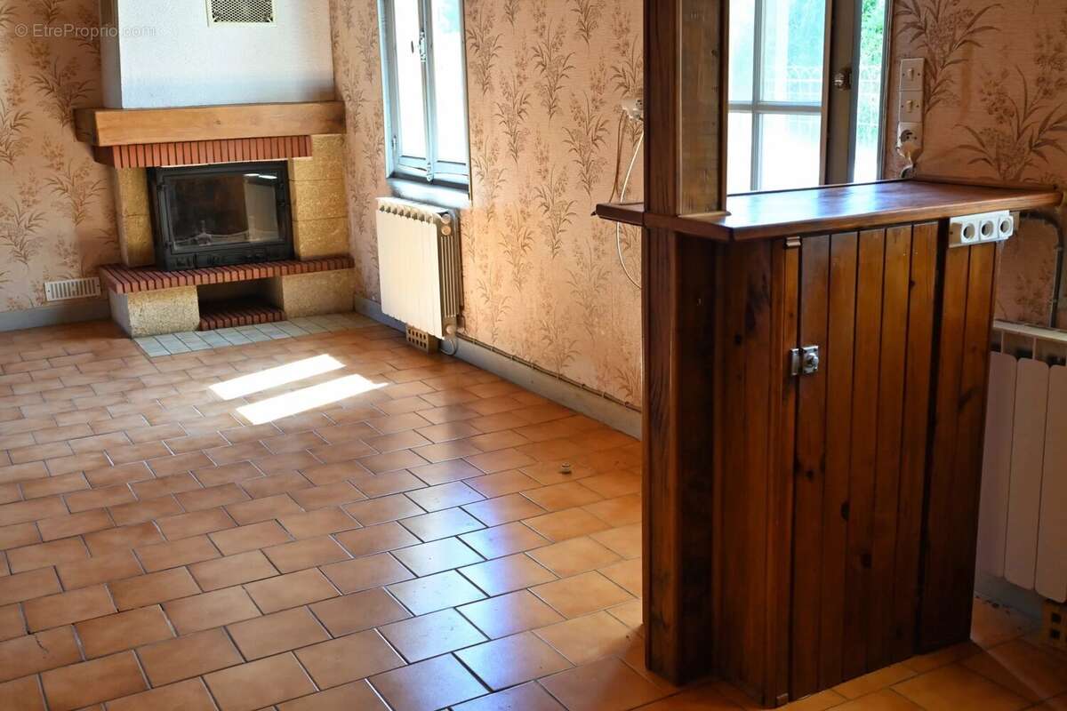 Maison à CERCY-LA-TOUR