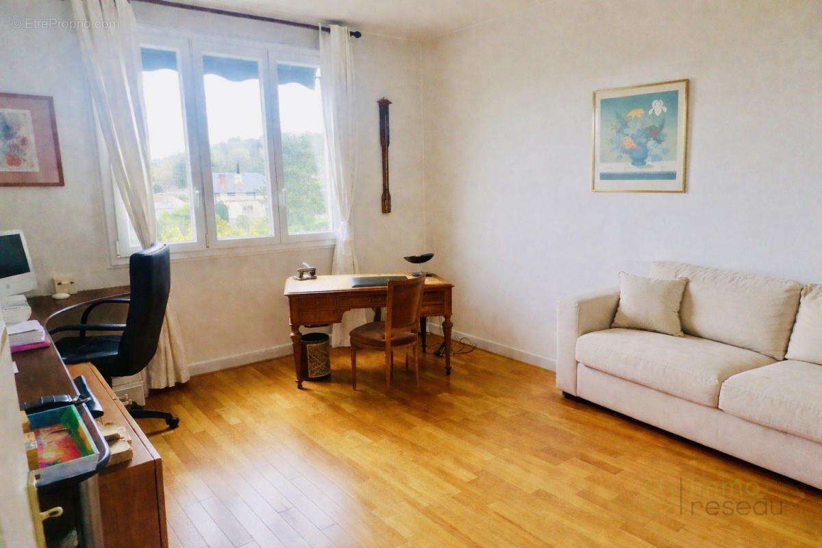 Appartement à BOUGIVAL