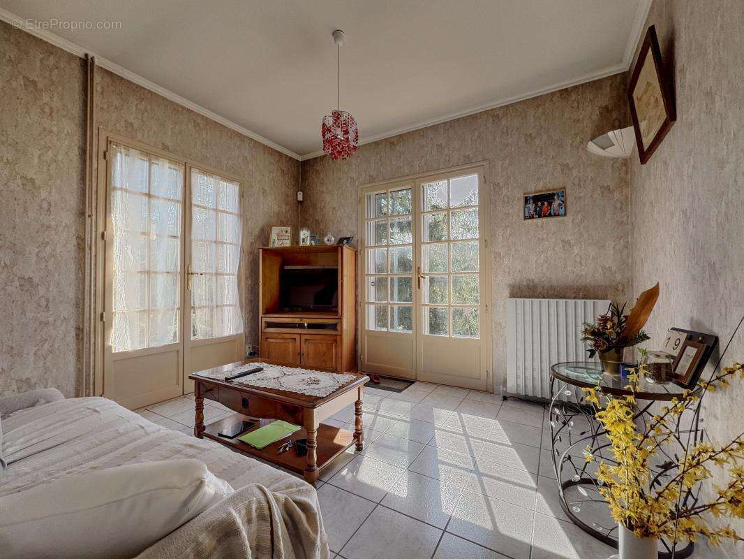 Maison à MAGNY-SUR-TILLE