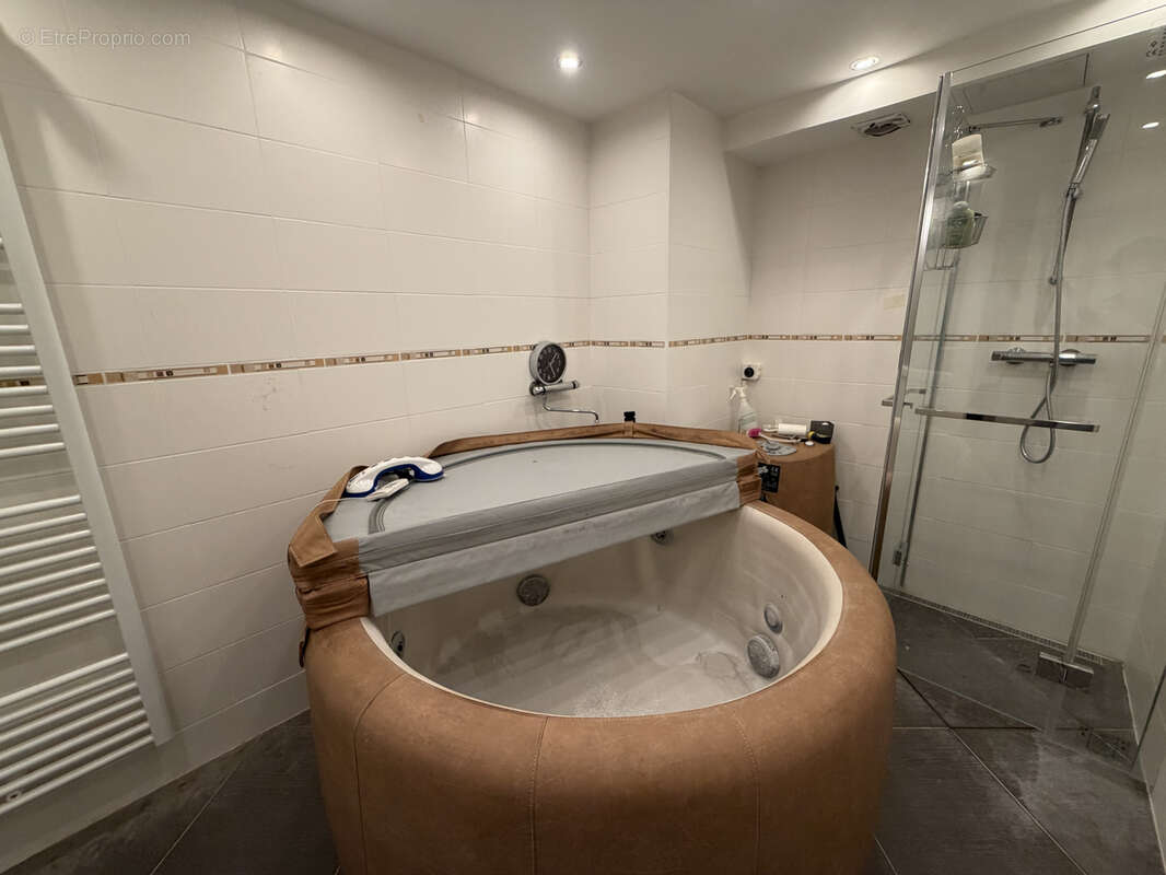 Maison à SAINT-JULIEN-LES-VILLAS