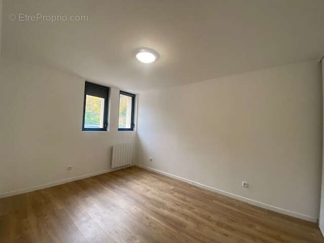 Appartement à COULAINES
