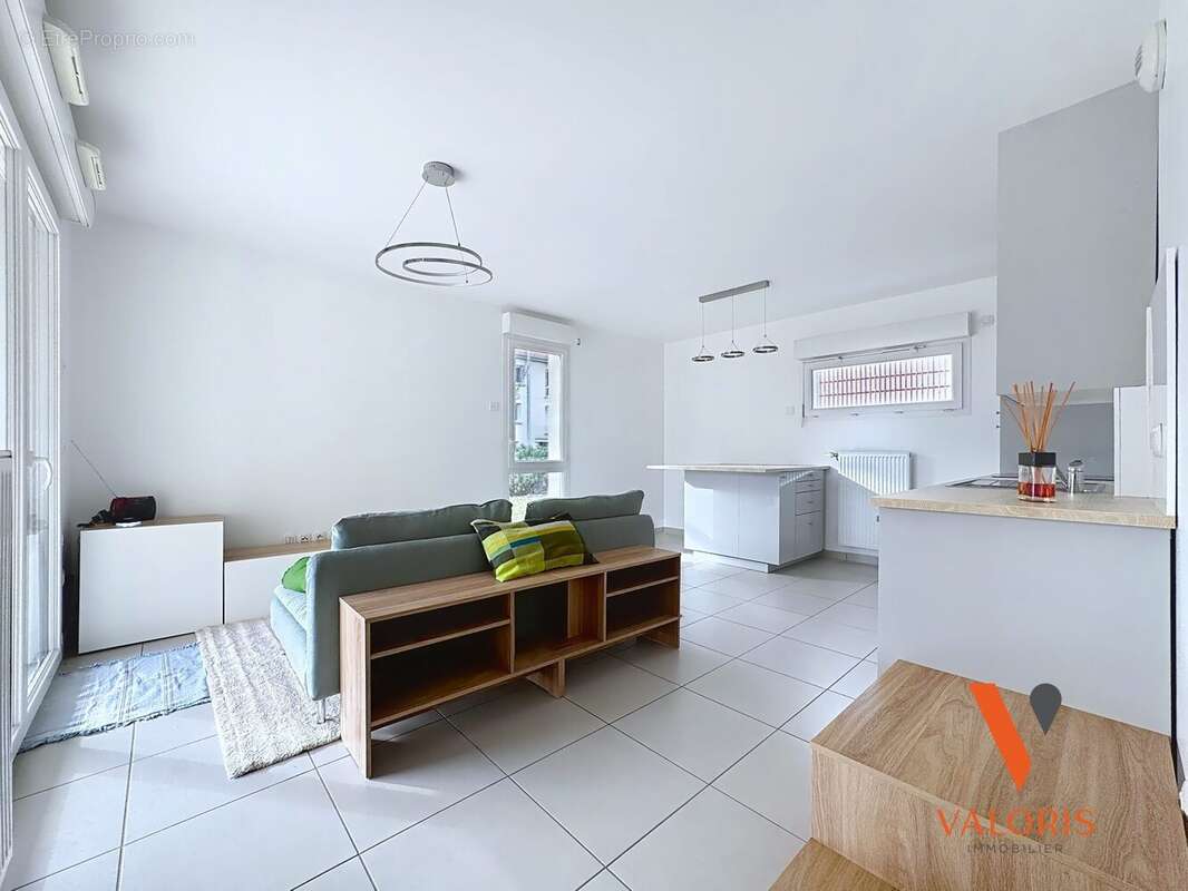 Appartement à SAINT-ISMIER