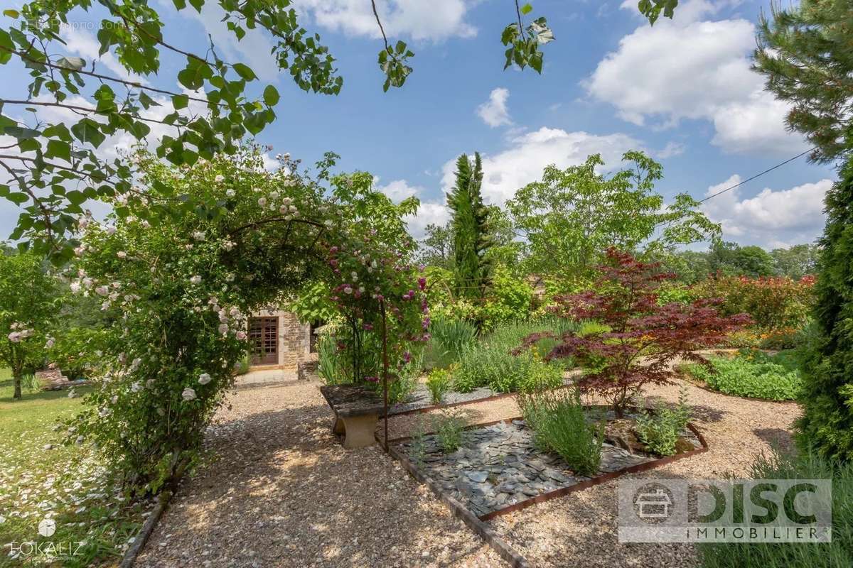 Maison à SAINT-ANTONIN-NOBLE-VAL